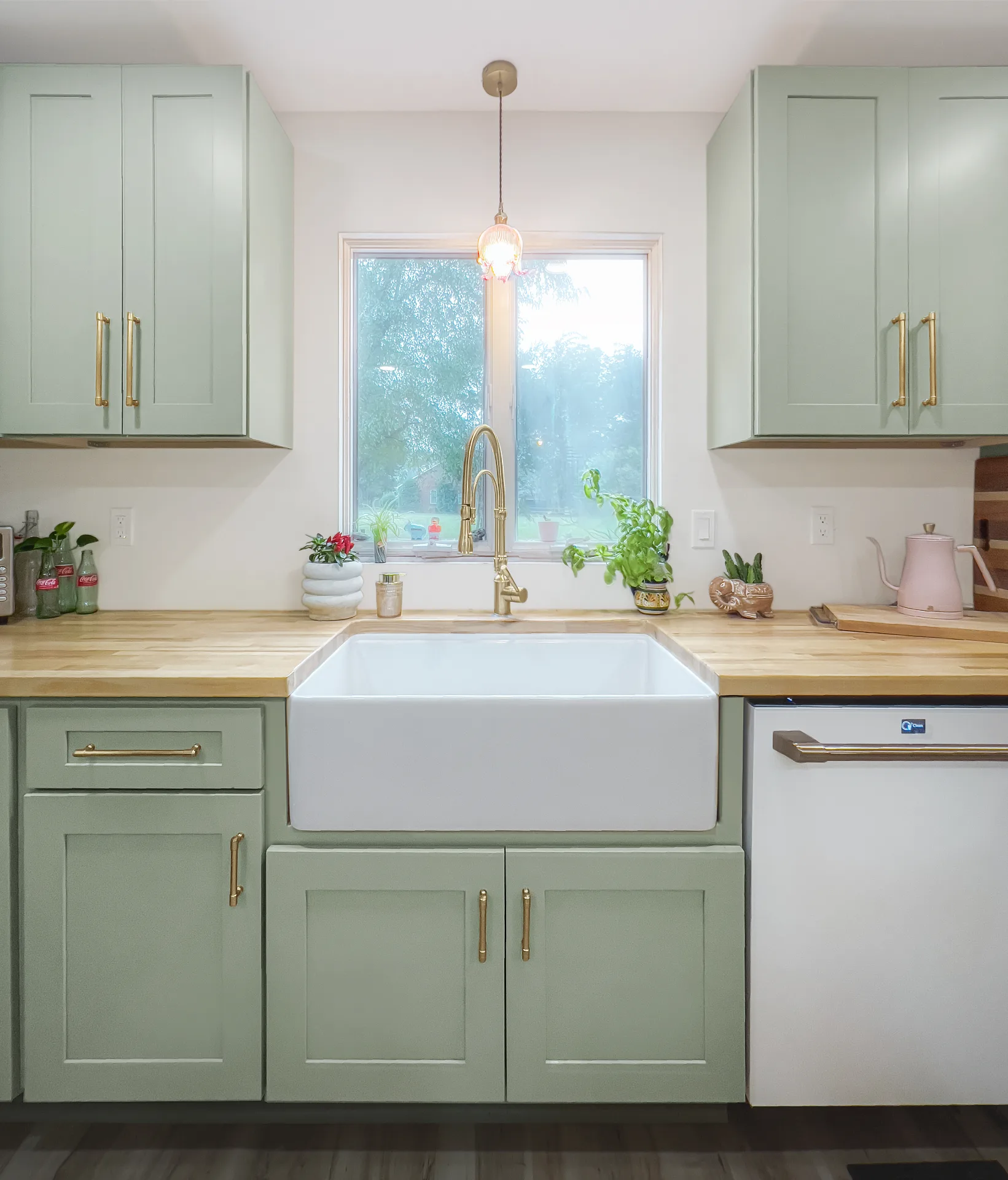 1.5" Birch Butcher Block & Farmhouse Sink